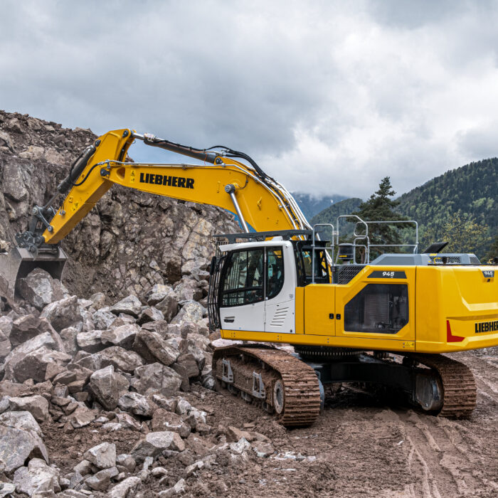 Liebherr Excavator R 945 Litronic
