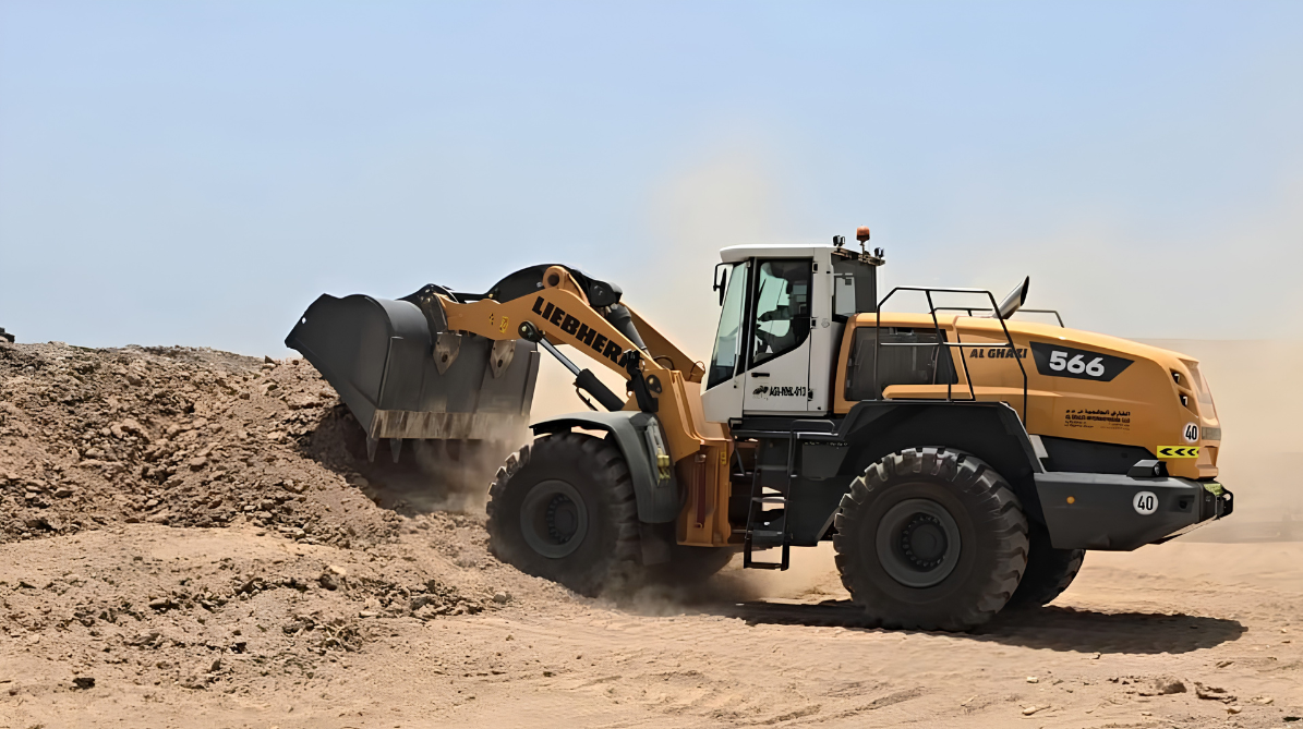 4.2 cbm Bucket 
24 T Operating weight 
John Deere 9.0 L engine 
200 kW / 272 Hp @ 2,000 rpm 
Hydrostatic Drive line (Fuel efficient)