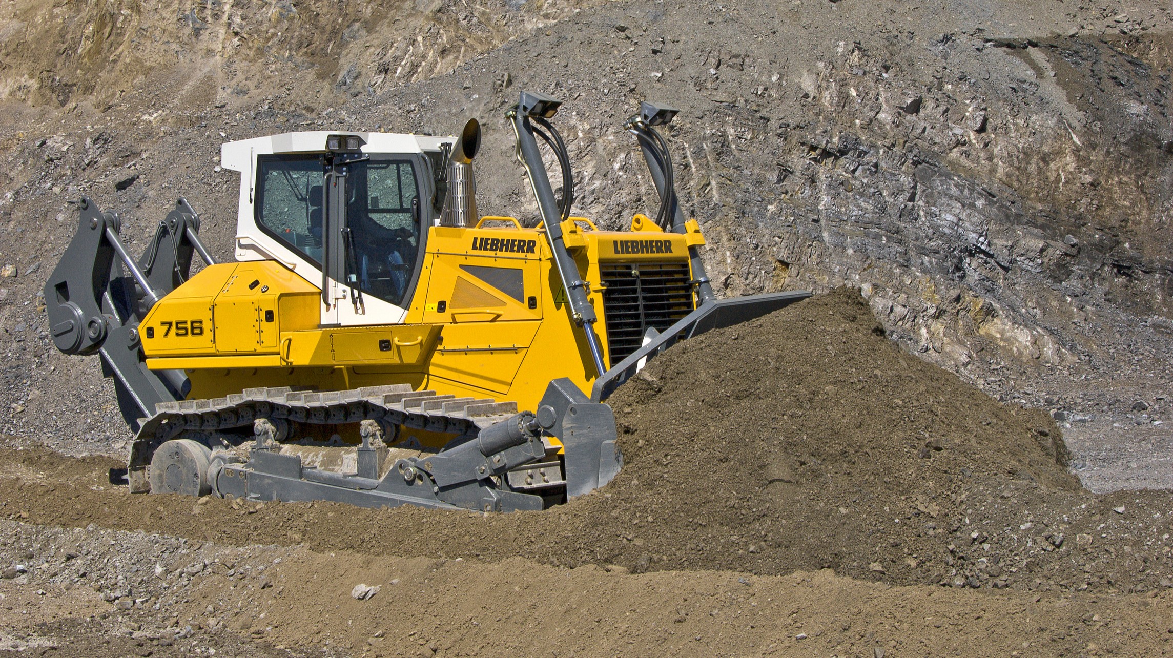 5 Liebherr Bulldozer PR 756.jpg